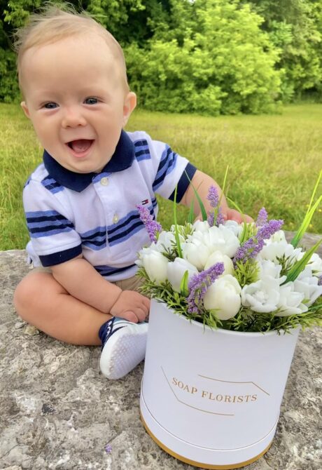 yarik with flowers